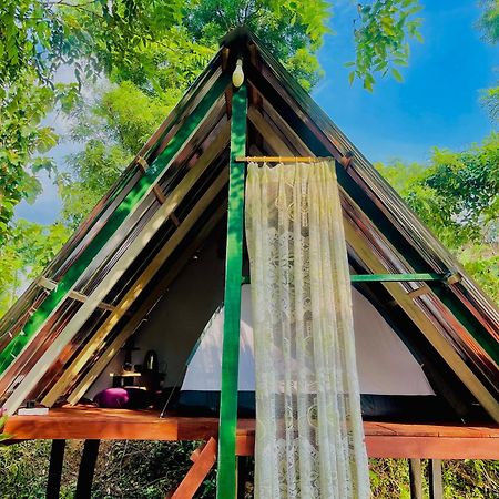 Sigiriya Rastha Hostel エクステリア 写真