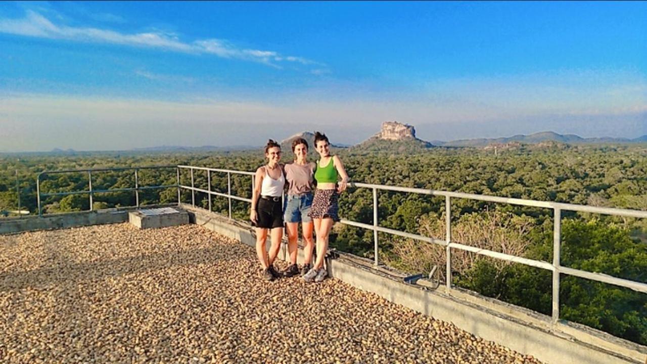 Sigiriya Rastha Hostel エクステリア 写真