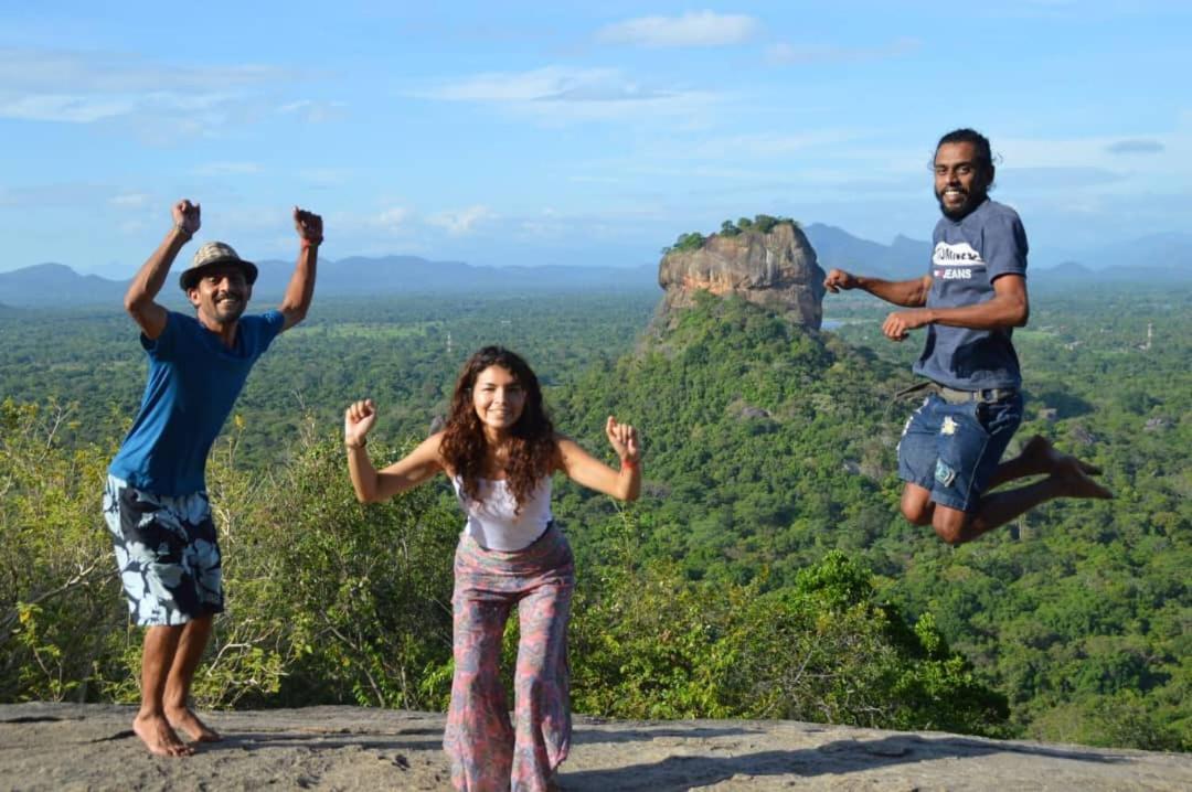 Sigiriya Rastha Hostel エクステリア 写真