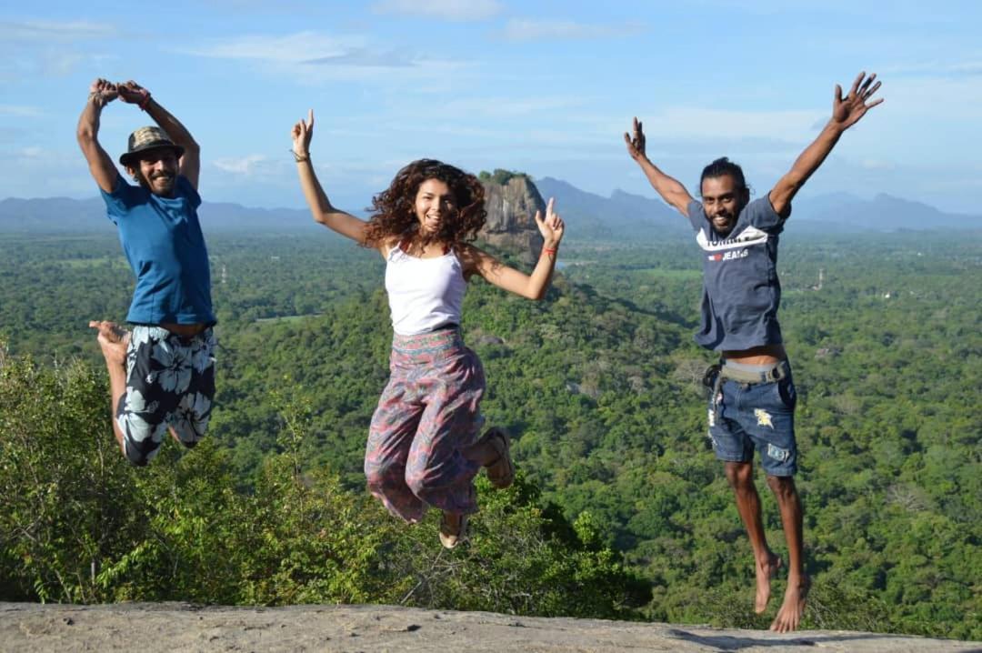 Sigiriya Rastha Hostel エクステリア 写真