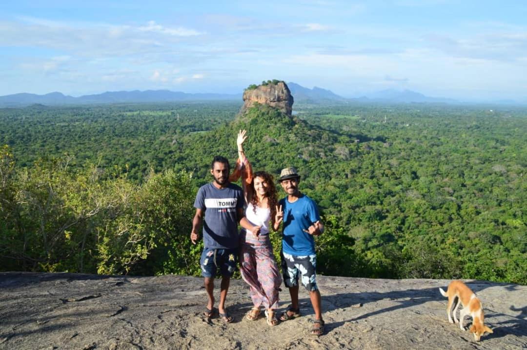 Sigiriya Rastha Hostel エクステリア 写真