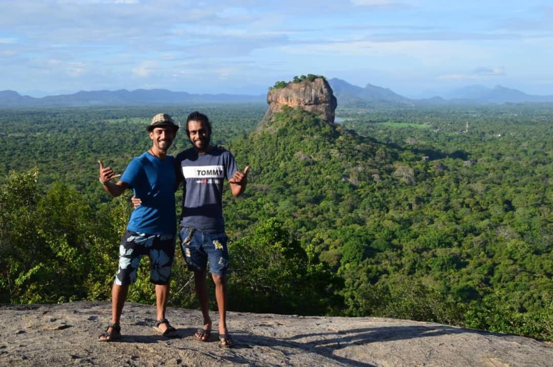 Sigiriya Rastha Hostel エクステリア 写真