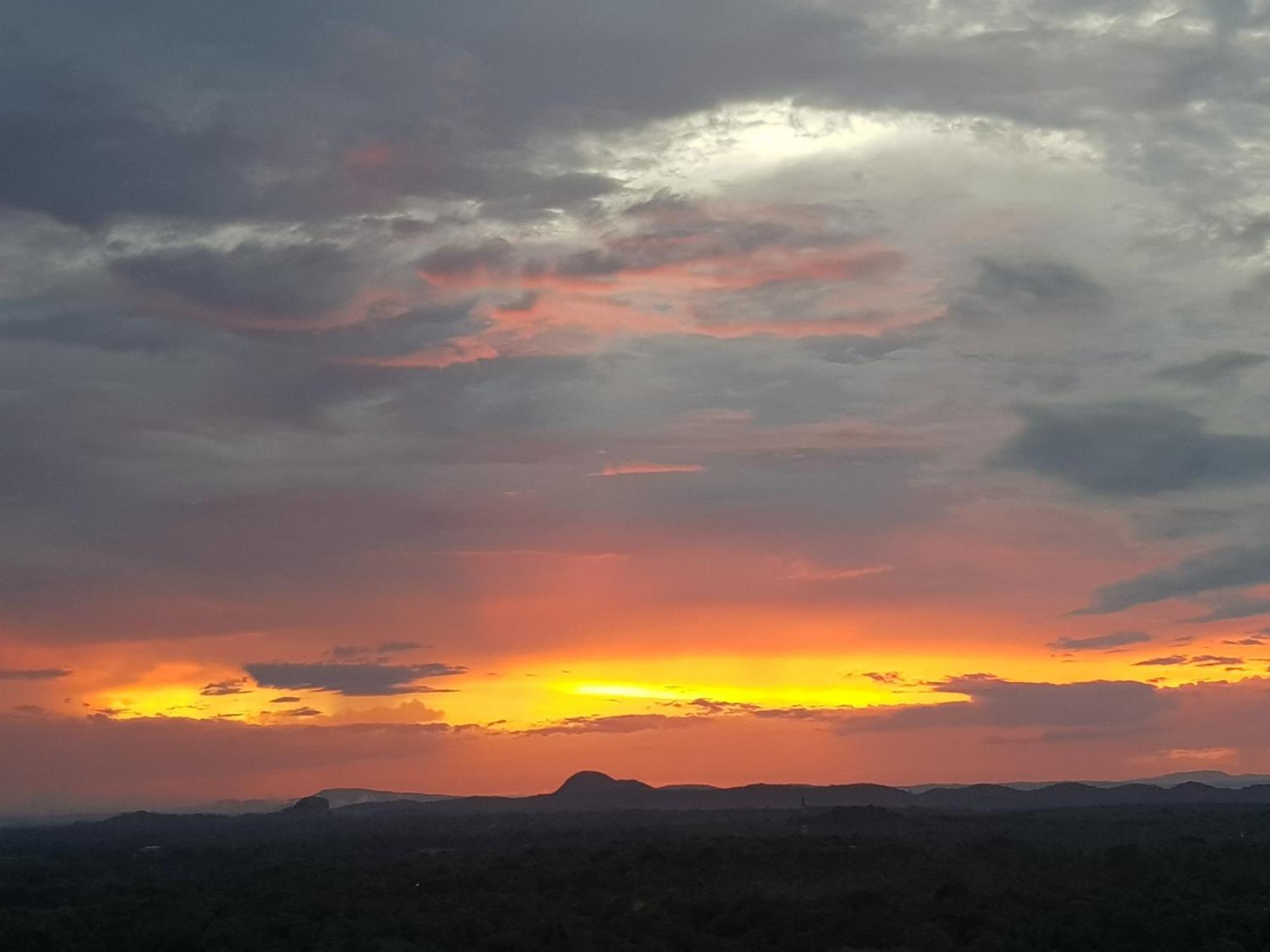 Sigiriya Rastha Hostel エクステリア 写真